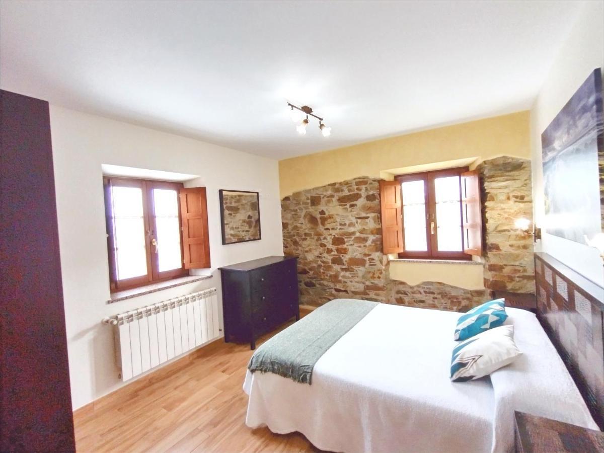 Apartamentos Navalin ตาเปีย เด กาซาเรียโก ภายนอก รูปภาพ