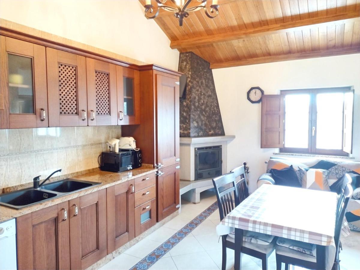 Apartamentos Navalin ตาเปีย เด กาซาเรียโก ภายนอก รูปภาพ