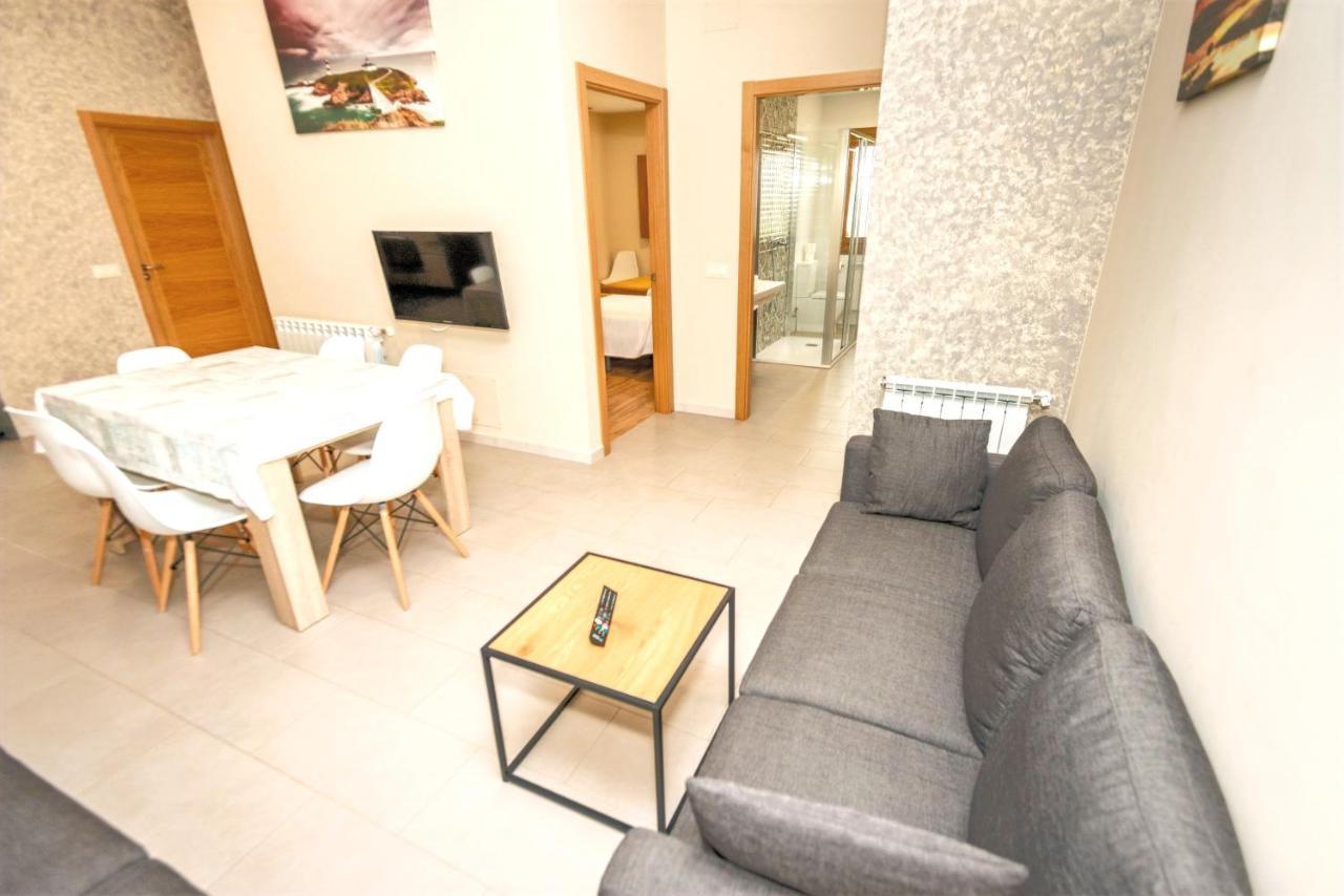 Apartamentos Navalin ตาเปีย เด กาซาเรียโก ภายนอก รูปภาพ