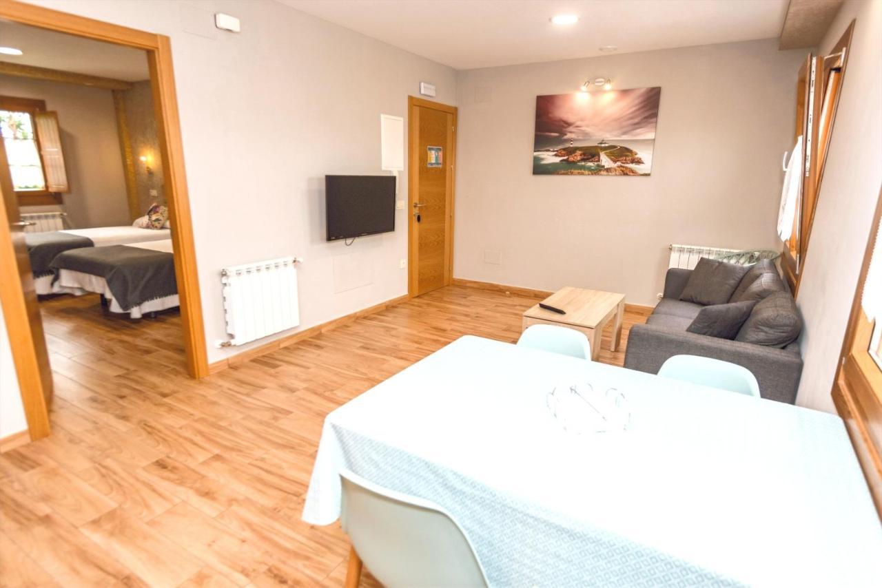 Apartamentos Navalin ตาเปีย เด กาซาเรียโก ภายนอก รูปภาพ