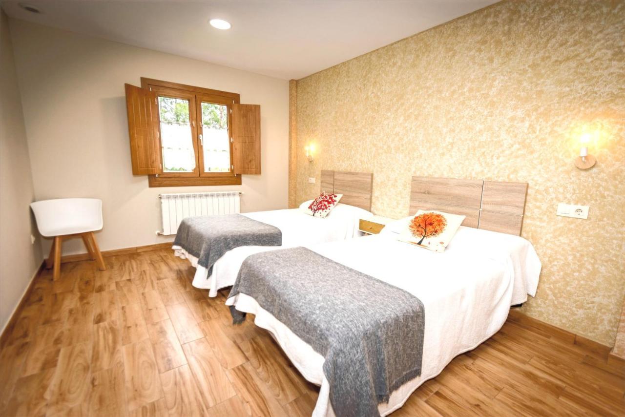 Apartamentos Navalin ตาเปีย เด กาซาเรียโก ภายนอก รูปภาพ
