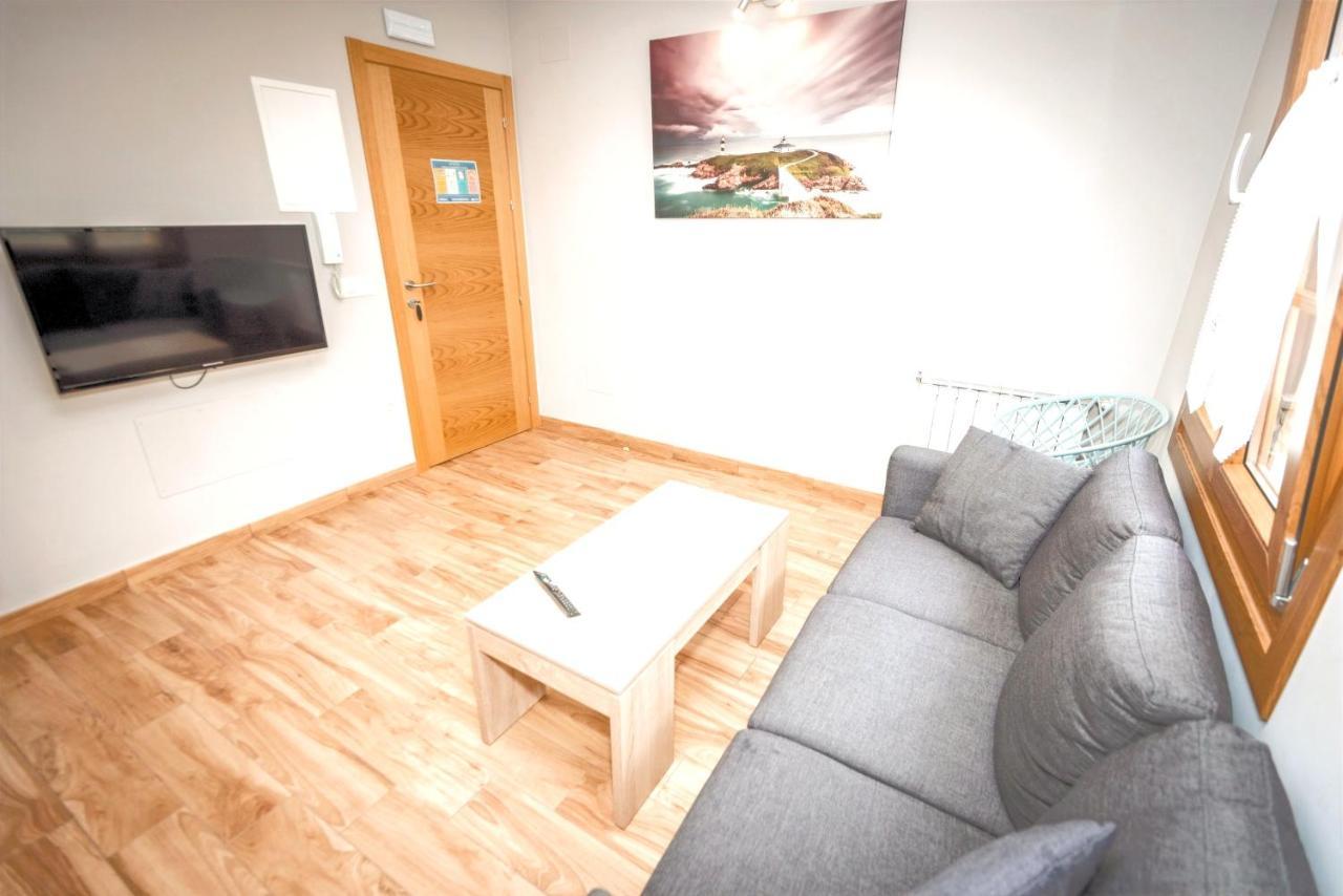 Apartamentos Navalin ตาเปีย เด กาซาเรียโก ภายนอก รูปภาพ