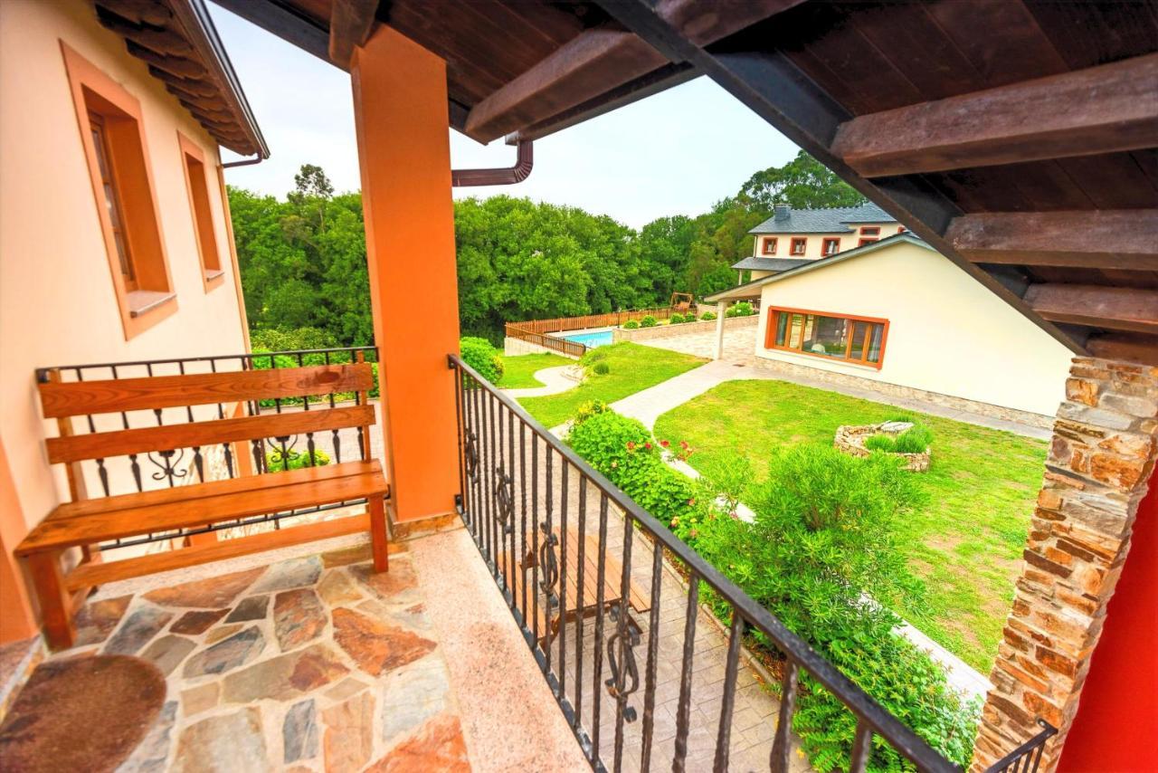 Apartamentos Navalin ตาเปีย เด กาซาเรียโก ภายนอก รูปภาพ
