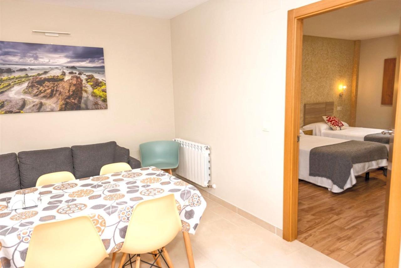 Apartamentos Navalin ตาเปีย เด กาซาเรียโก ภายนอก รูปภาพ