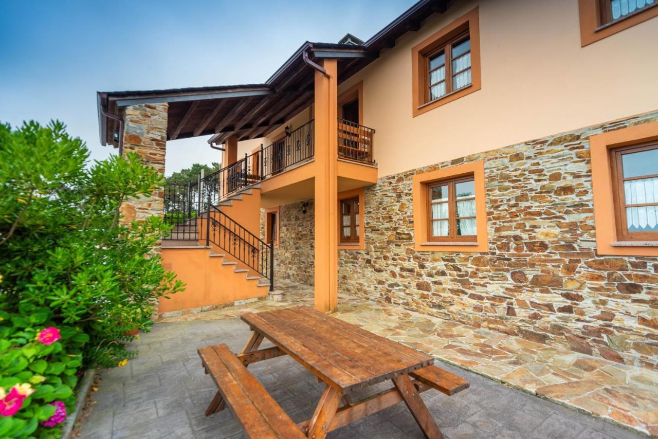 Apartamentos Navalin ตาเปีย เด กาซาเรียโก ภายนอก รูปภาพ