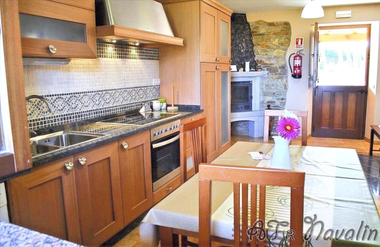 Apartamentos Navalin ตาเปีย เด กาซาเรียโก ภายนอก รูปภาพ